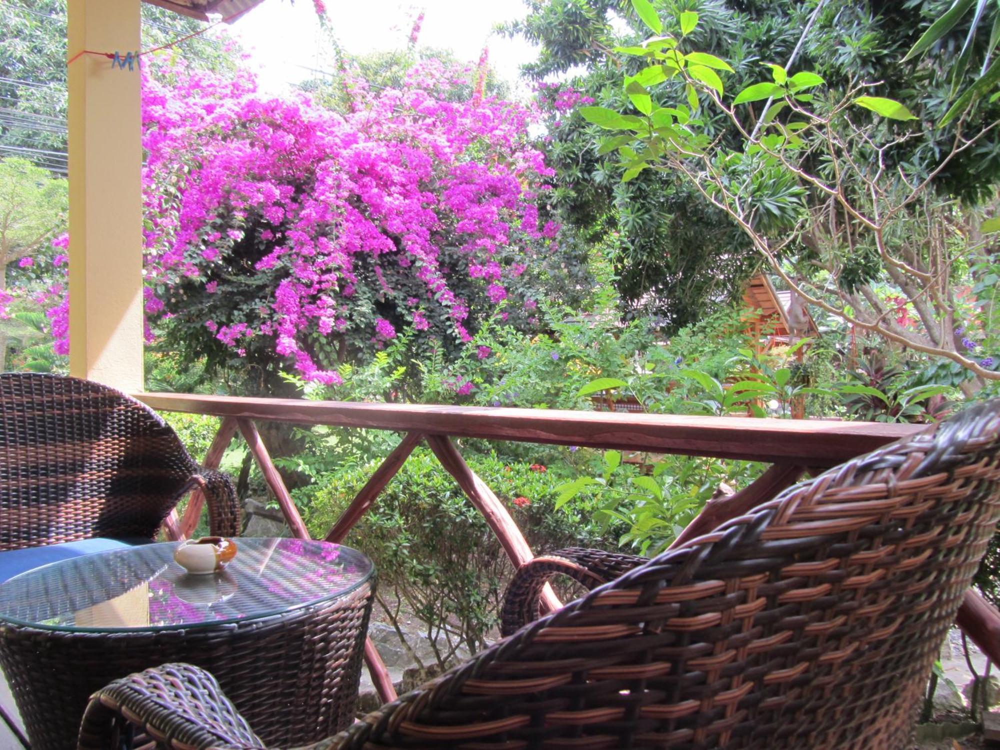 Flower Paradise Bungalows & Swiss Restaurant Roestiland Lamai Beach  Værelse billede