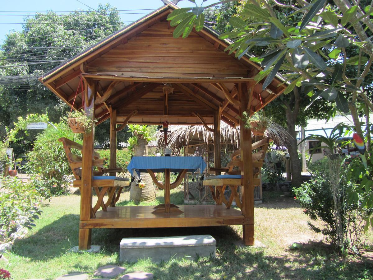Flower Paradise Bungalows & Swiss Restaurant Roestiland Lamai Beach  Eksteriør billede