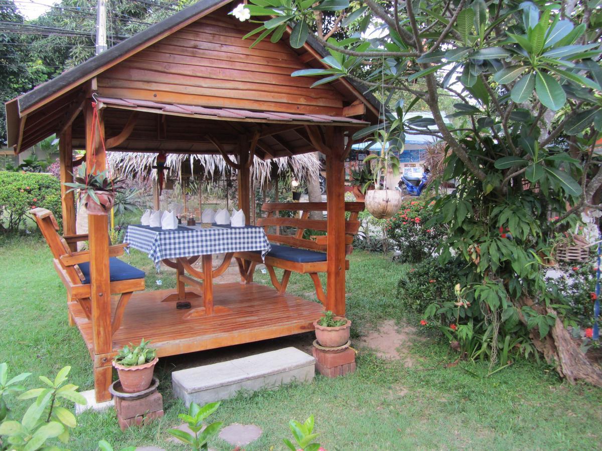 Flower Paradise Bungalows & Swiss Restaurant Roestiland Lamai Beach  Eksteriør billede